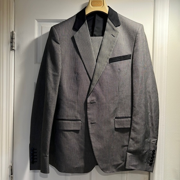 Authentic Gucci Suit - Black/White - Picture 2 of 7